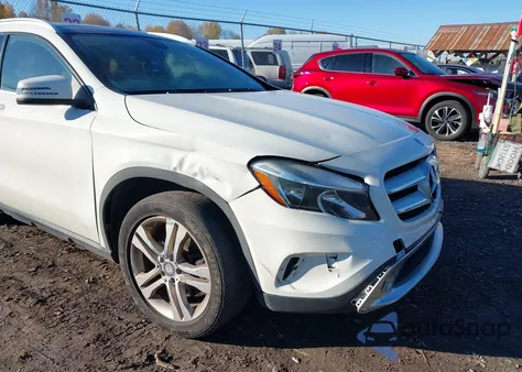 2015 Mercedes-Benz Gla 250 4Matic z USA, uszkodzony, nr VIN WDCTG4GB8FJ172989